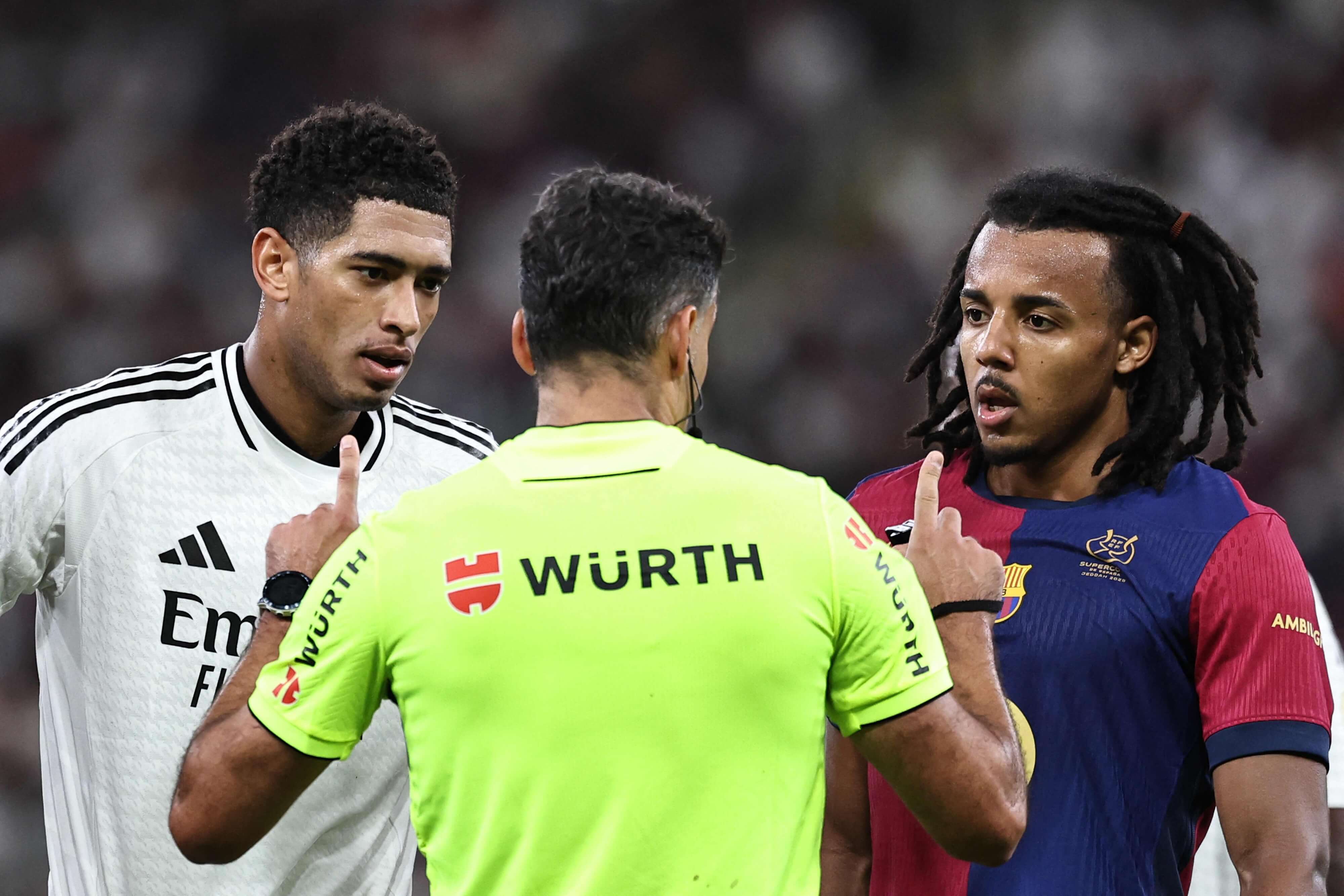 皇家马德里发布备战花絮；赛后外线爆发；国王杯任务艰巨；轮换策略成焦点(皇家马德里国王杯视频)