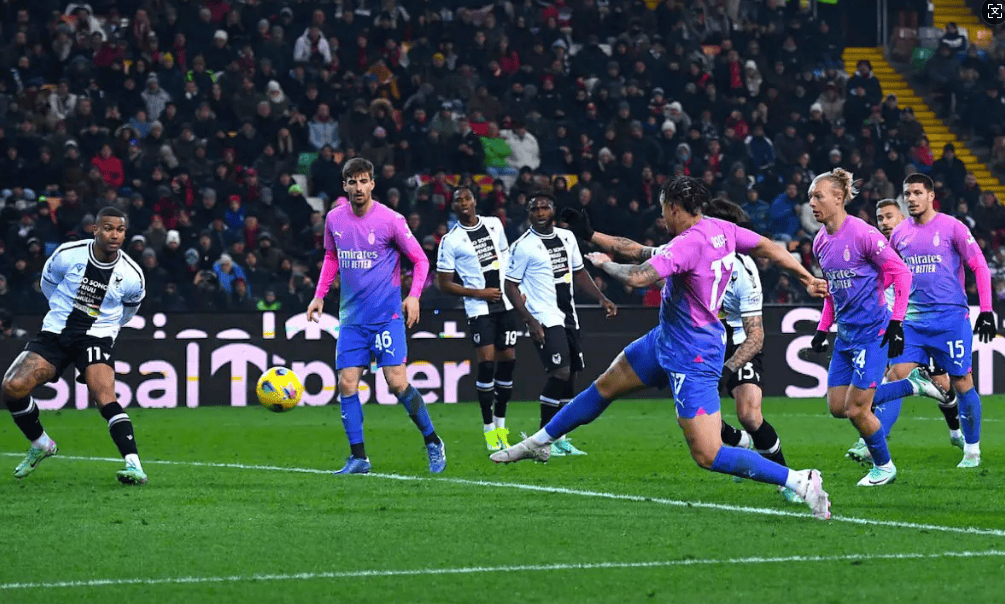 关于CBA常规赛倒计时，AC米兰冲刺阶段内部沟通，细节引发关注，气氛紧张，年轻球员得到机会的信息