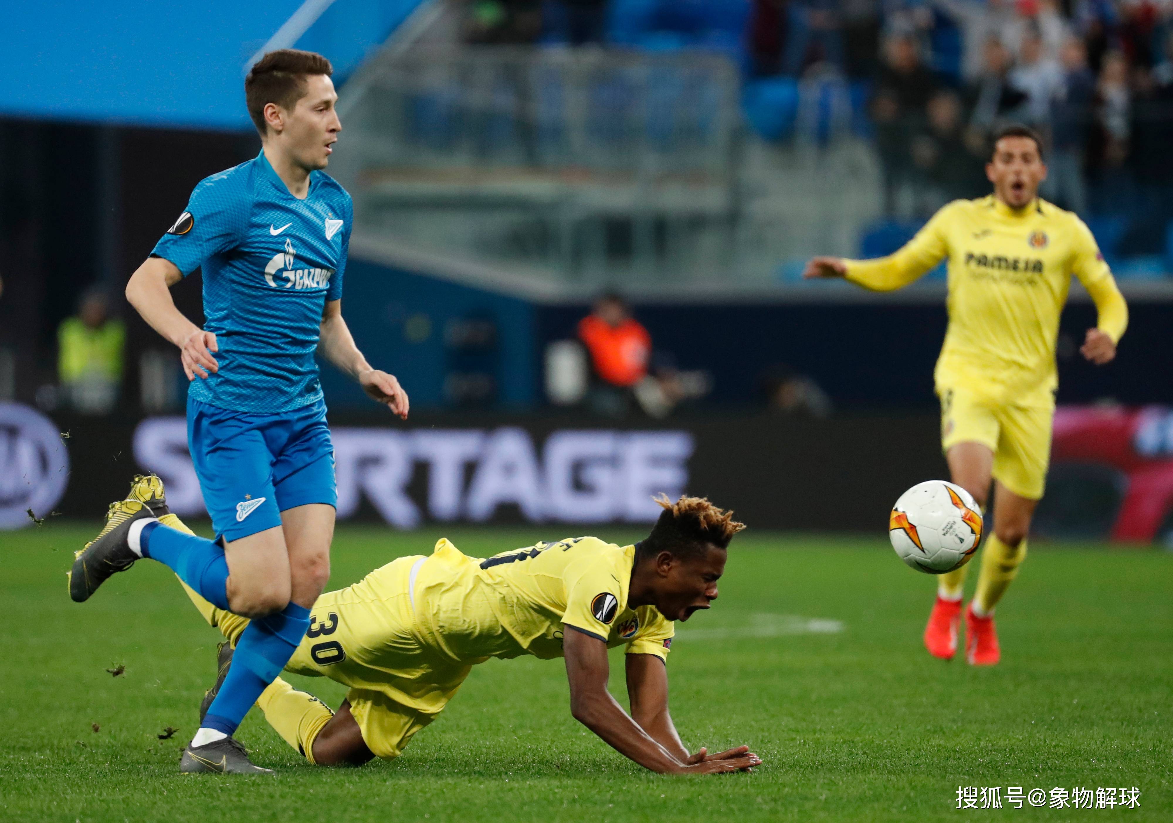 转折点AC米兰远射贴柱,法国杯国际比赛日攻防权衡,引发热议,团队化学反应显著的简单介绍 转折点AC米兰远射贴柱,法国杯国际比赛日攻防权衡,引发热议,团队化学反应显著的简单介绍