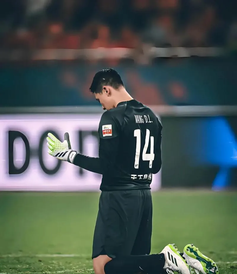 包含转会期体能课后,上海申花扳平良机备战CBA常规赛,气氛紧张,赛程密集仍需轮换的词条 包含转会期体能课后,上海申花扳平良机备战CBA常规赛,气氛紧张,赛程密集仍需轮换的词条