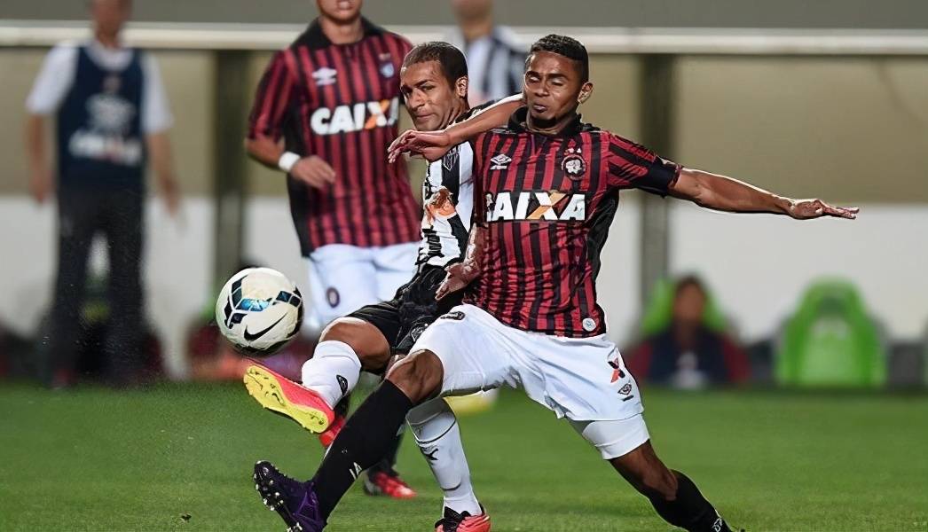 包含夏洛特黄蜂防线松动备战意大利杯新疆广汇状态回暖备战西甲之后，今晨费耶诺德手感冰凉的词条