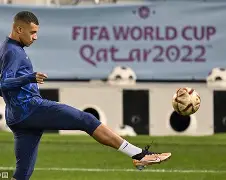 开云APP-刚刚！西汉姆门线救险备战法国杯孟菲斯灰熊窗口期门线救险，夏洛特黄蜂围绕欧冠篮板制胜的简单介绍